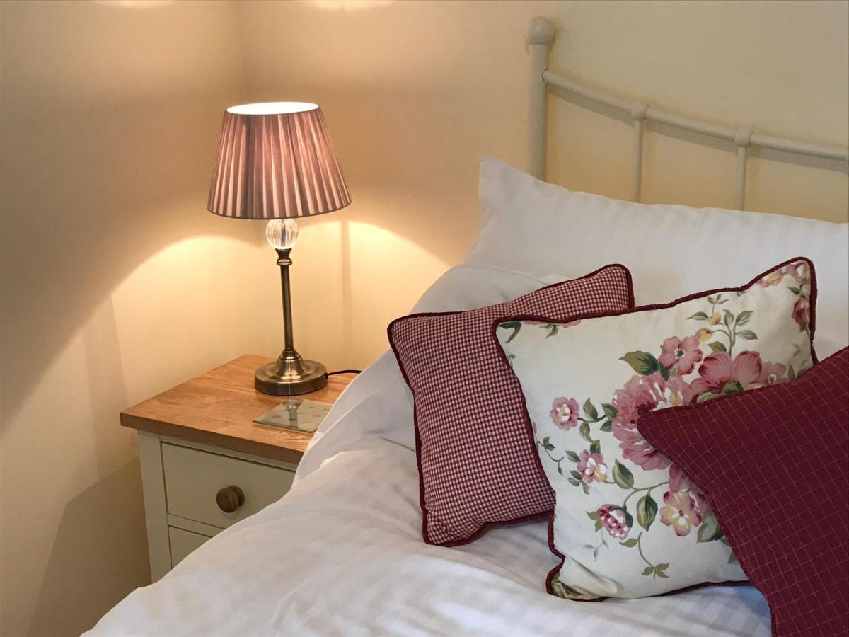 Вилла Crowthorne, Bookham Court Дорчестер Экстерьер фото